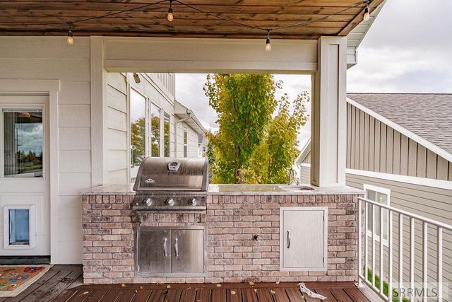 6369 E Tower Castle Loop, Ammon, ID 83406