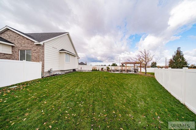 6369 E Tower Castle Loop, Ammon, ID 83406
