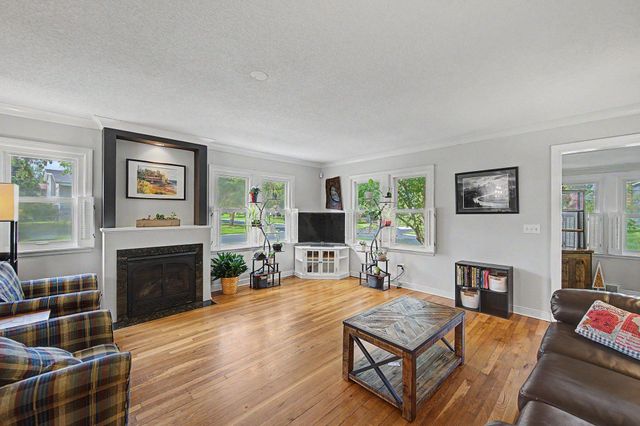4510 Gettysburg Avenue N, New Hope, MN 55428