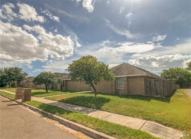 2013 N El Mundo Drive, Edinburg, TX 78541