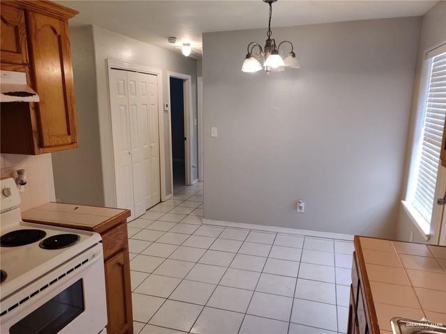 2013 N El Mundo Drive, Edinburg, TX 78541