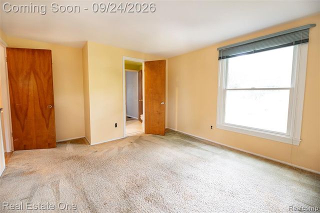 2934 Bolingbroke Drive, Troy, MI 48084