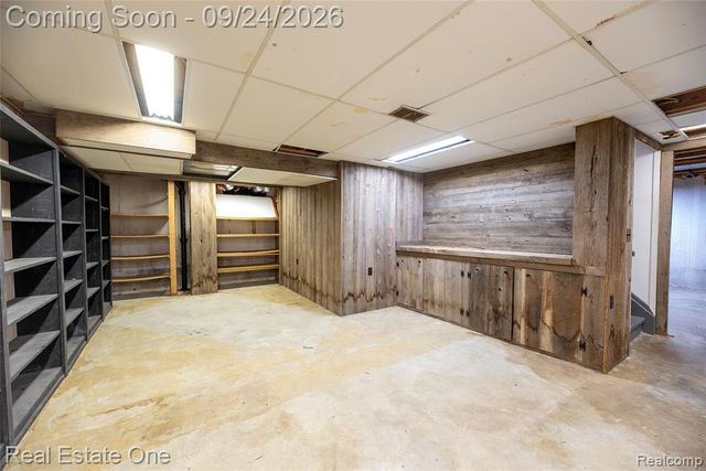 2934 Bolingbroke Drive, Troy, MI 48084