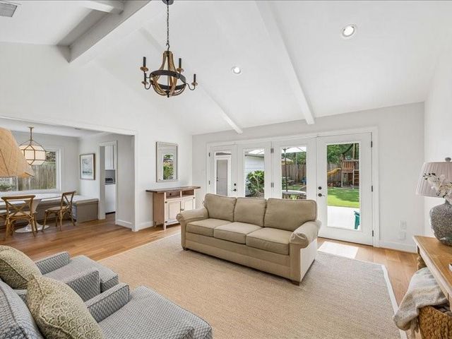 1307 Berrywood Lane, Houston, TX 77077