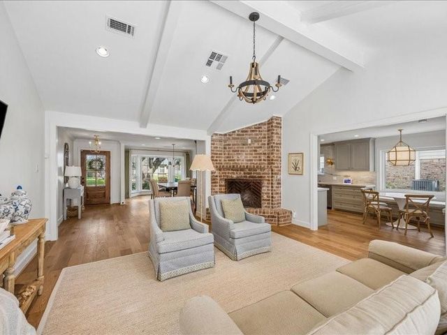 1307 Berrywood Lane, Houston, TX 77077