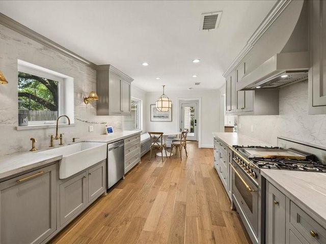 1307 Berrywood Lane, Houston, TX 77077