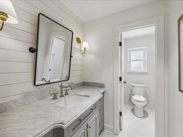 1307 Berrywood Lane, Houston, TX 77077