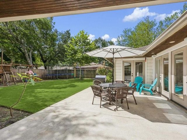 1307 Berrywood Lane, Houston, TX 77077