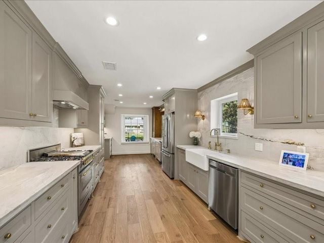 1307 Berrywood Lane, Houston, TX 77077