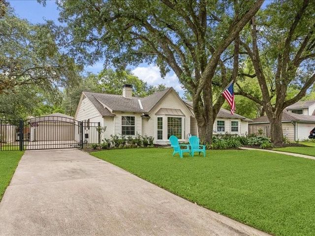 1307 Berrywood Lane, Houston, TX 77077