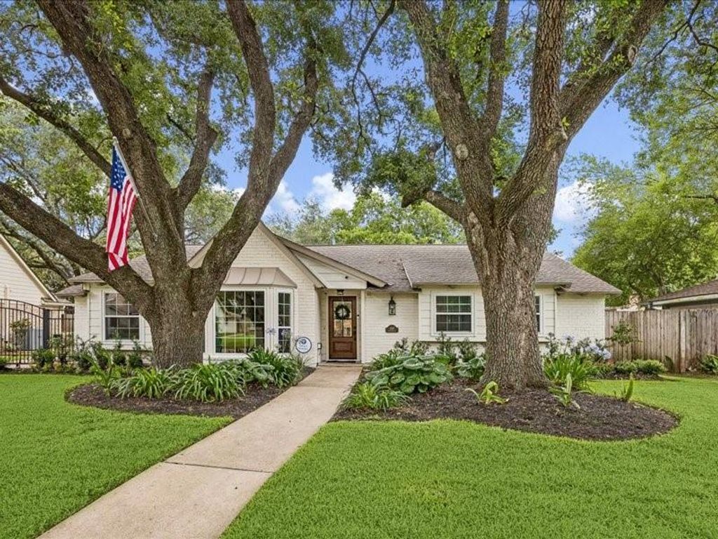 1307 Berrywood Lane, Houston, TX 77077