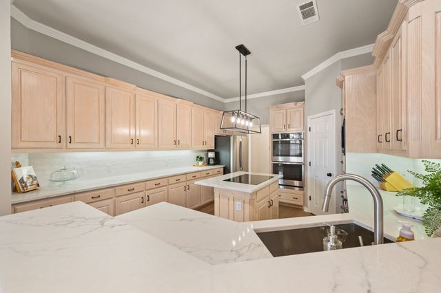 8800 Thornway Drive, North Richland Hills, TX 76182