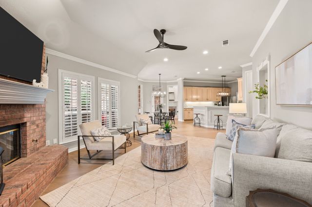 8800 Thornway Drive, North Richland Hills, TX 76182
