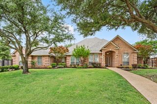 8800 Thornway Drive, North Richland Hills, TX 76182