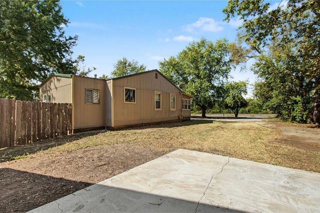 5808 S Southeast Blvd, Derby, KS 67037