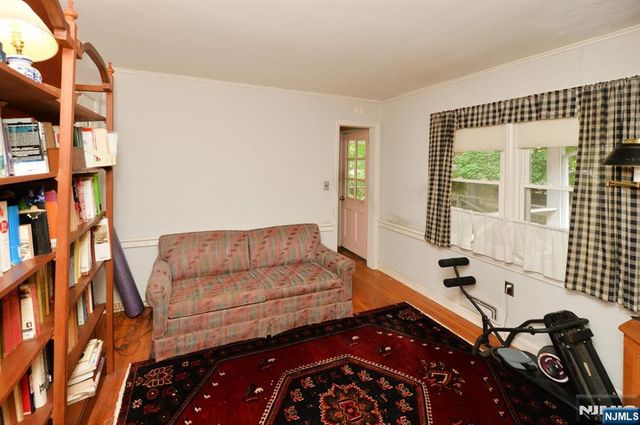 6 Central Avenue, Demarest, NJ 07627