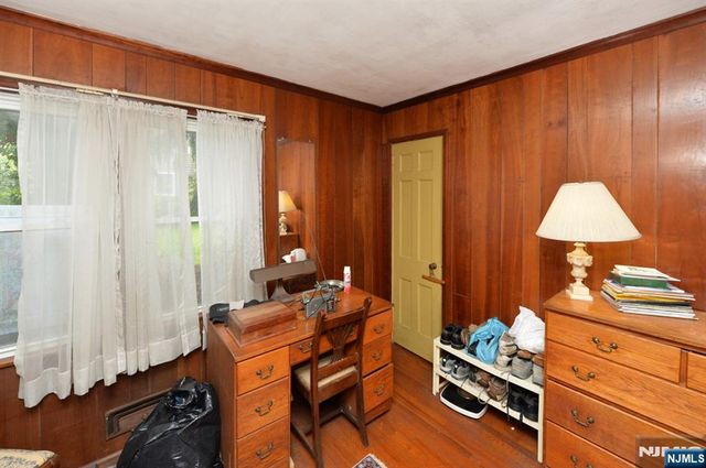 6 Central Avenue, Demarest, NJ 07627