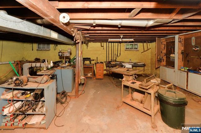 6 Central Avenue, Demarest, NJ 07627