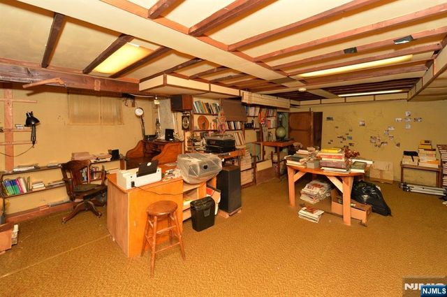 6 Central Avenue, Demarest, NJ 07627