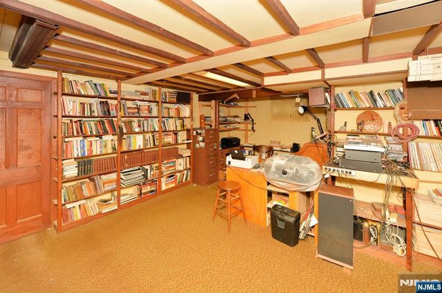 6 Central Avenue, Demarest, NJ 07627