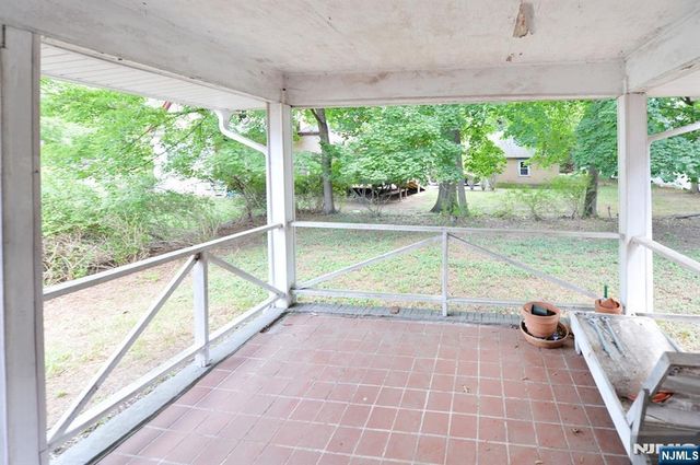 6 Central Avenue, Demarest, NJ 07627