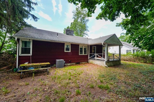 6 Central Avenue, Demarest, NJ 07627