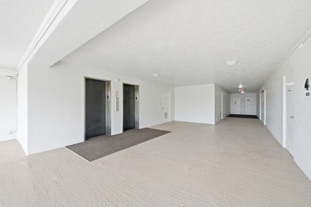 3800 Oaks Clubhouse Drive 410, Pompano Beach, FL 33069