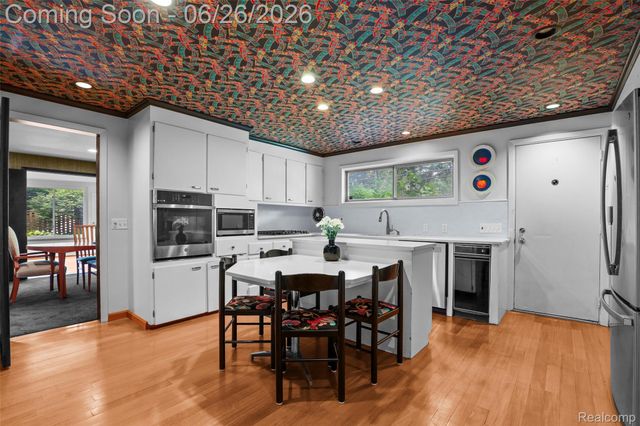 1427 Vinsetta Boulevard, Royal Oak, MI 48067