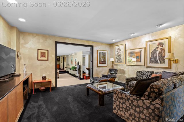 1427 Vinsetta Boulevard, Royal Oak, MI 48067