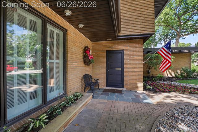 1427 Vinsetta Boulevard, Royal Oak, MI 48067