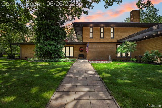 1427 Vinsetta Boulevard, Royal Oak, MI 48067