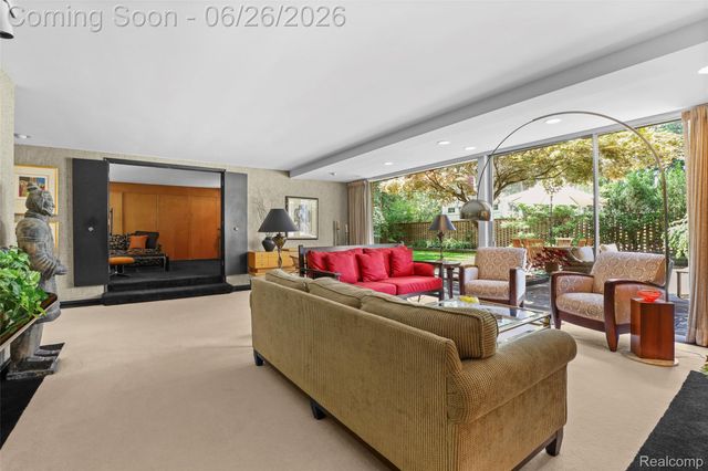 1427 Vinsetta Boulevard, Royal Oak, MI 48067