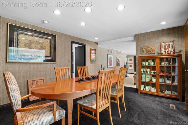 1427 Vinsetta Boulevard, Royal Oak, MI 48067