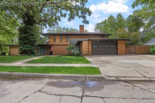 1427 Vinsetta Boulevard, Royal Oak, MI 48067