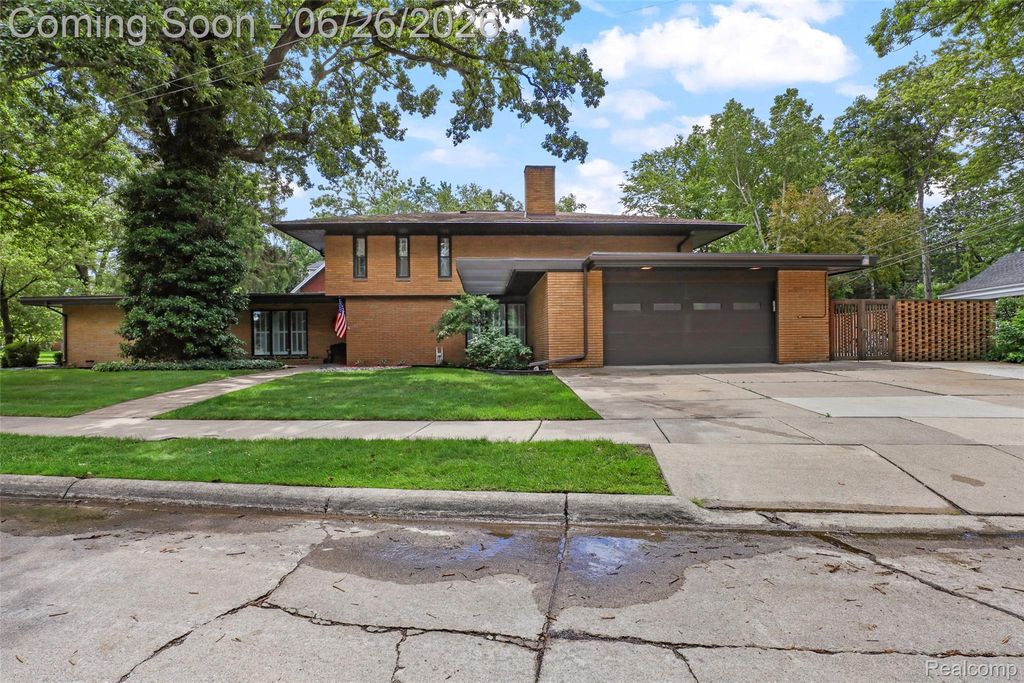 1427 Vinsetta Boulevard, Royal Oak, MI 48067