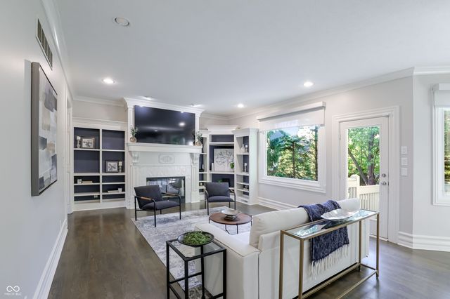 1013 Pine Hill Way, Carmel, IN 46032
