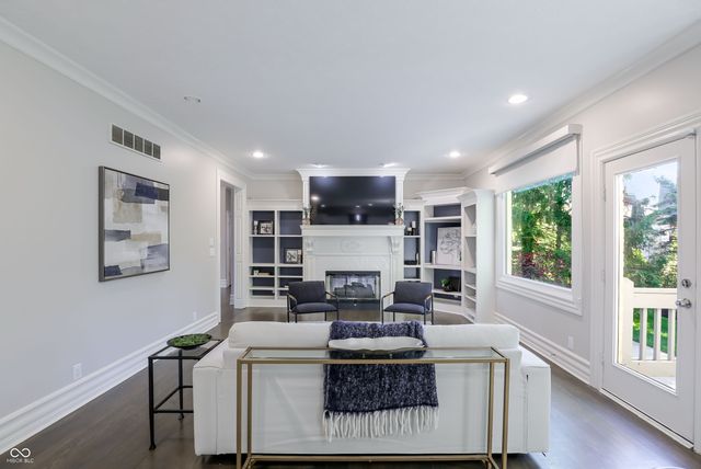 1013 Pine Hill Way, Carmel, IN 46032