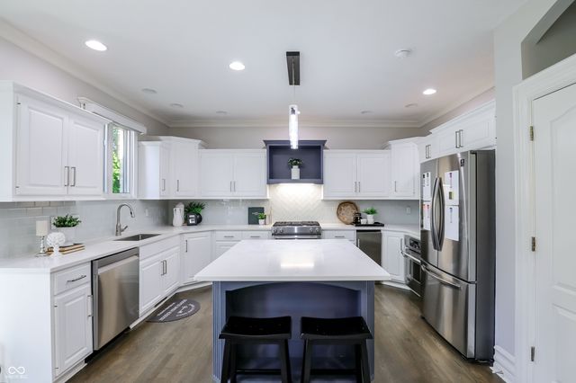 1013 Pine Hill Way, Carmel, IN 46032
