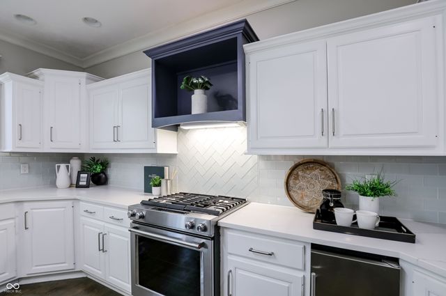 1013 Pine Hill Way, Carmel, IN 46032