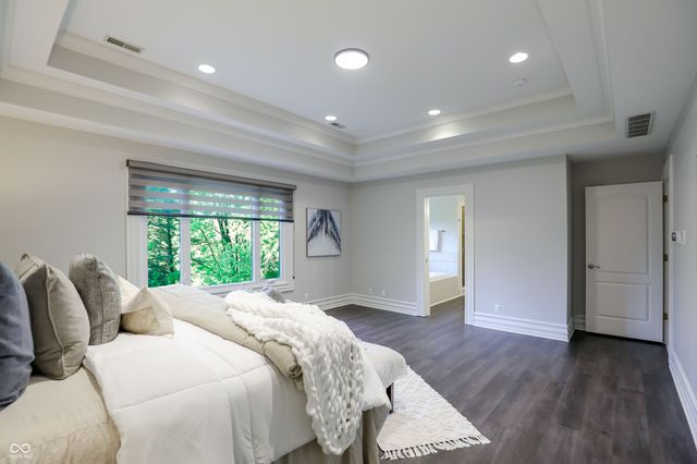 1013 Pine Hill Way, Carmel, IN 46032