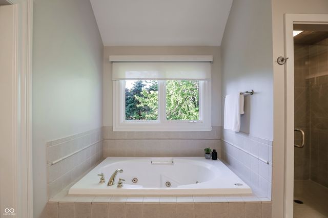 1013 Pine Hill Way, Carmel, IN 46032