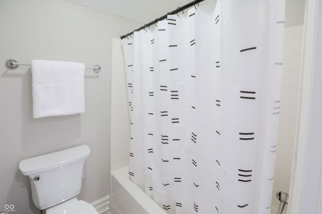 1013 Pine Hill Way, Carmel, IN 46032