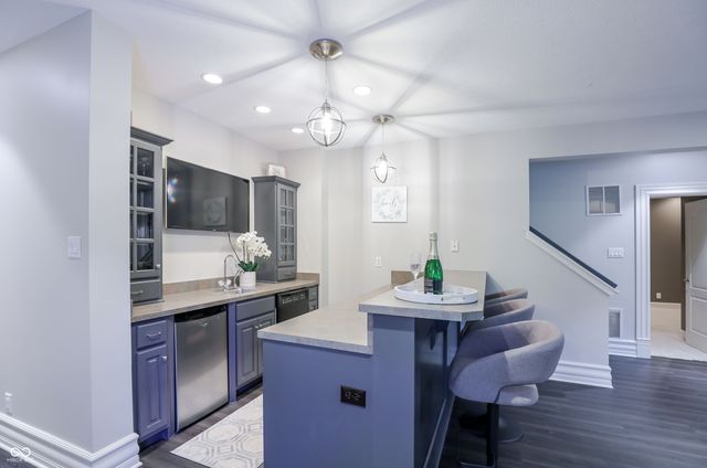 1013 Pine Hill Way, Carmel, IN 46032