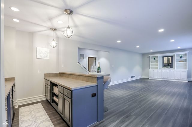 1013 Pine Hill Way, Carmel, IN 46032