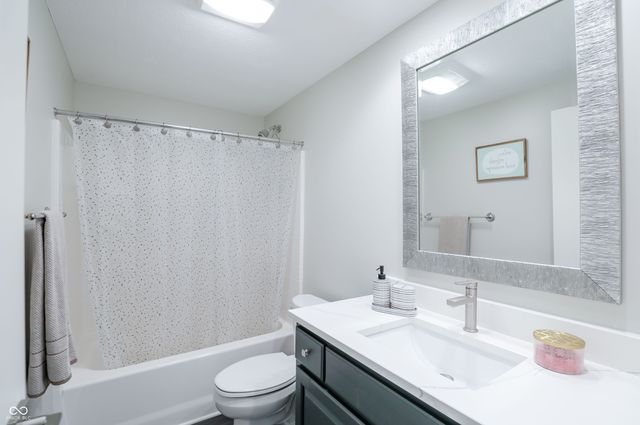 1013 Pine Hill Way, Carmel, IN 46032