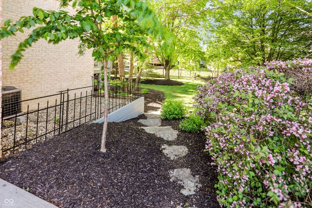1013 Pine Hill Way, Carmel, IN 46032