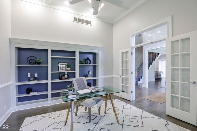 1013 Pine Hill Way, Carmel, IN 46032