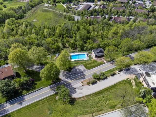 2785 Bingham DRIVE, Upper St Clair, PA 15241