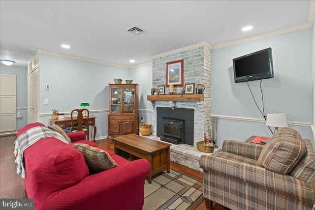 32 BUCKINGHAM DR, Southampton, NJ 08088
