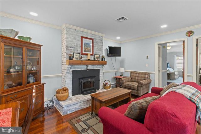 32 BUCKINGHAM DR, Southampton, NJ 08088